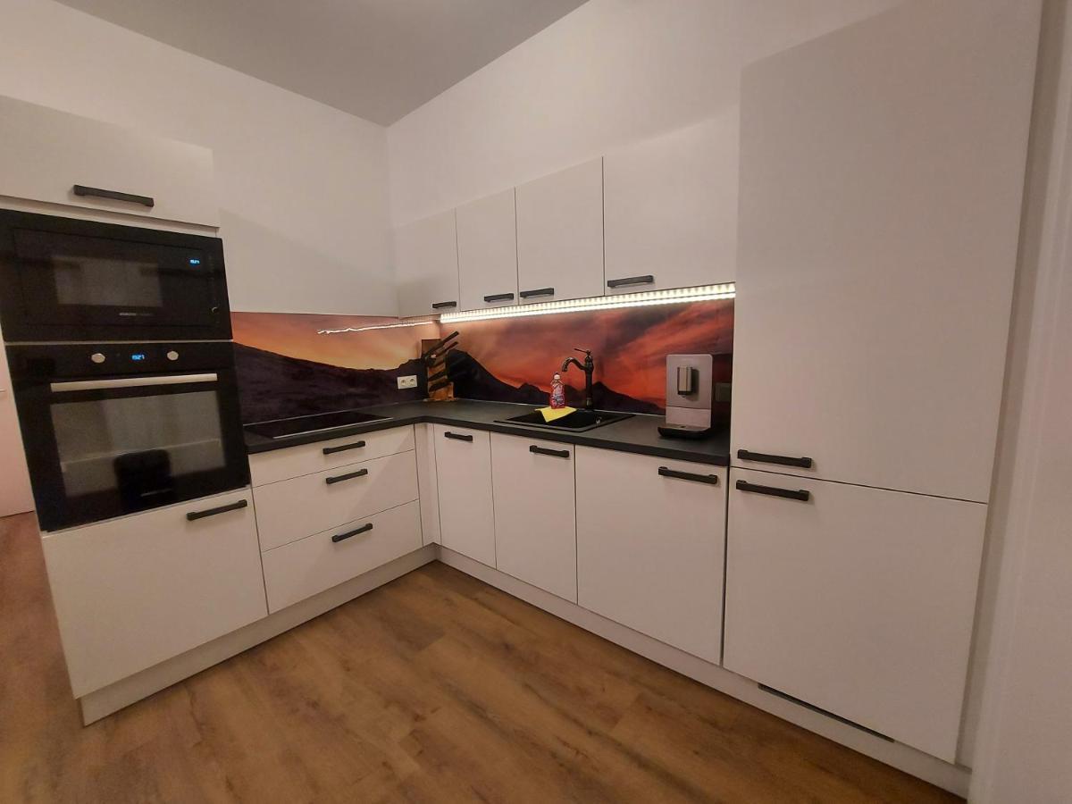 Auszeit Steiraland 8 Mit Ueberdachten Balkon Und Parkplatz Leoben  Exterior foto
