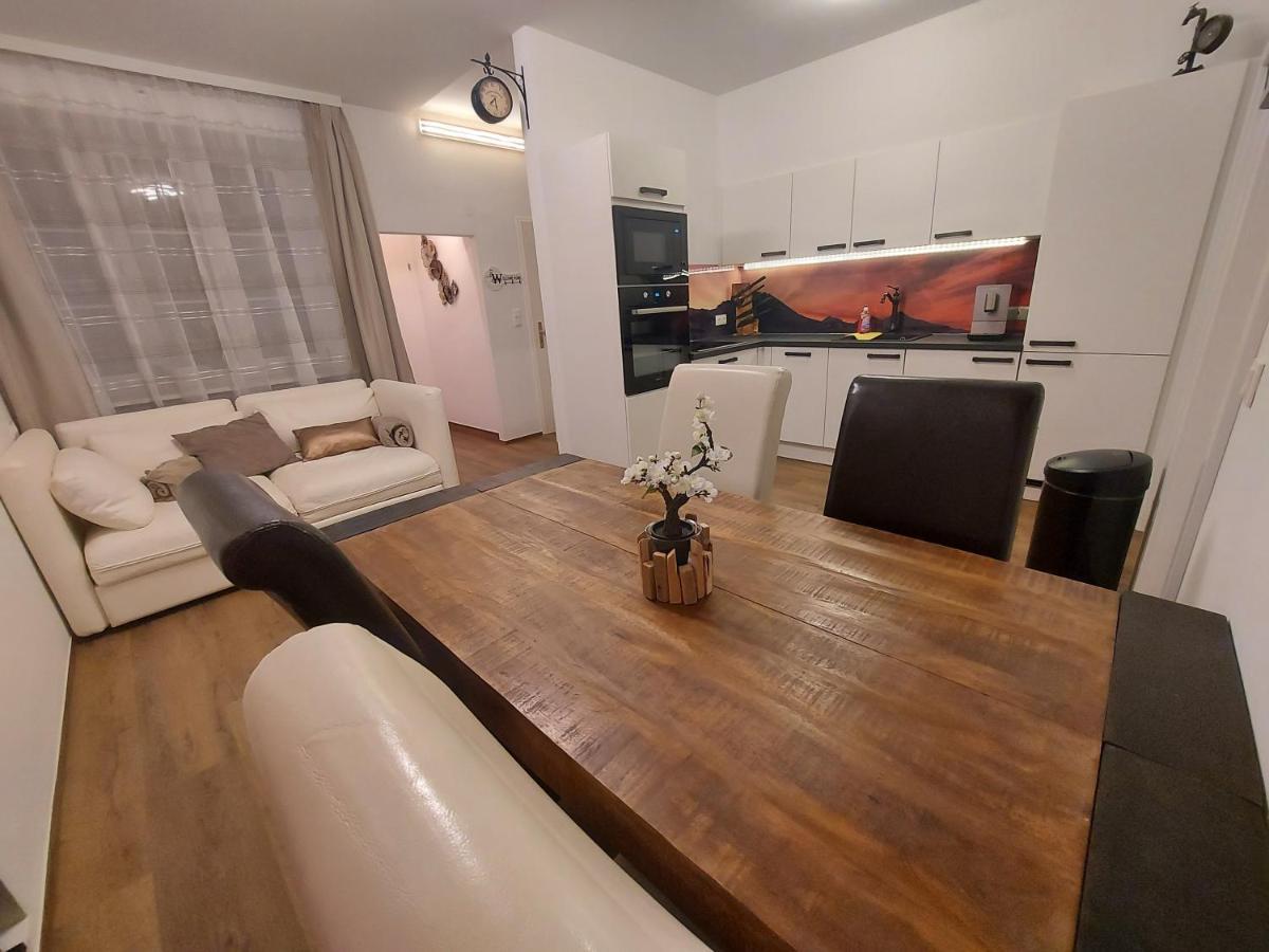 Auszeit Steiraland 8 Mit Ueberdachten Balkon Und Parkplatz Leoben  Exterior foto
